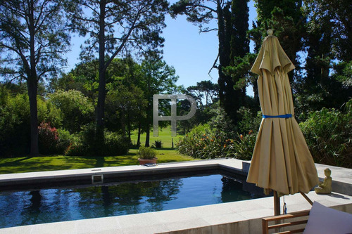 Imagen 1 de 11 de Casa En Venta Punta Del Este 6 Dorm, 2000 M2 #1600