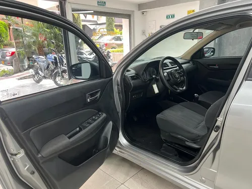 Suzuki Swift Dziere Mt 2023