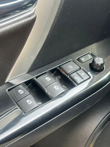 Toyota Fortuner 2.7