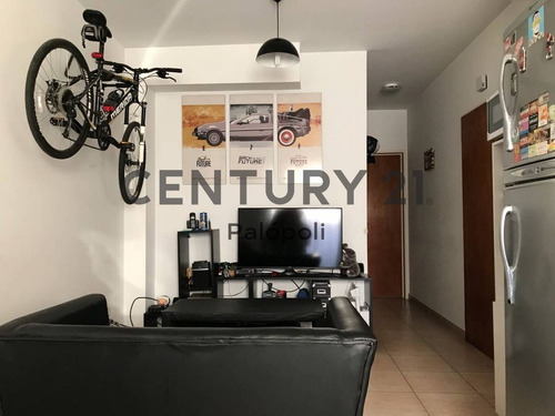 Imagen 4 de 10 de Venta Departamento 2 Ambientes En Banfield
