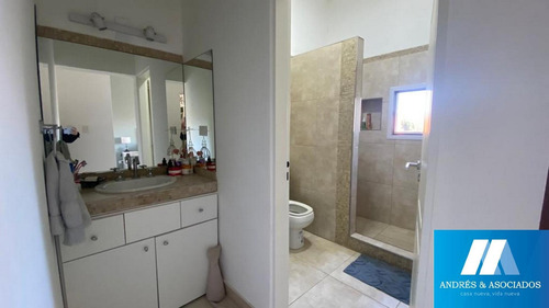 Imagen 18 de 22 de Casa En Venta En Bcdo Villa Flaubert