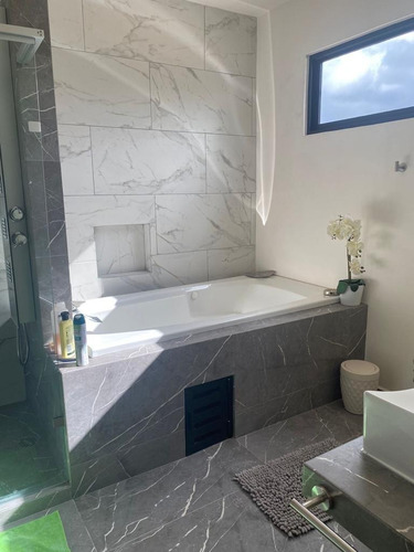 Casa En Venta En Arbolada Totalmente Amueblada