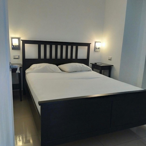 Alquiler Apartamento Amueblado De Una Habitación Con Piscina, Zona Universitaria, Santo Domingo