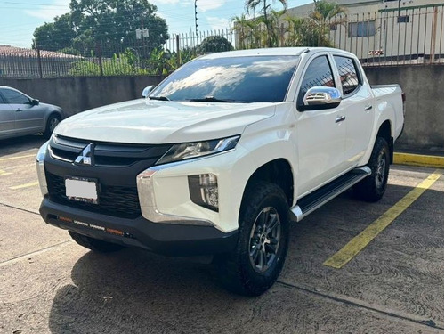 Mitsubishi L200 4x4  - Sincronica