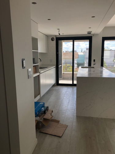 Imagen 10 de 30 de Espectacular 4 Ambientes En Venta En Haedo, Con Cochera.