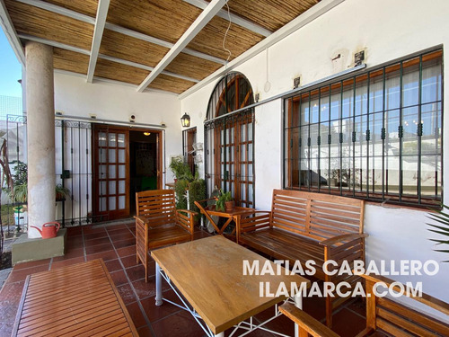 Urca, El Mejor Estilo Colonial Con Pileta Y 4 Dormitorios