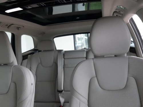 Volvo Xc60 2.0 T8 Hybrid Momentum Awd Geartronic 2020/2021
