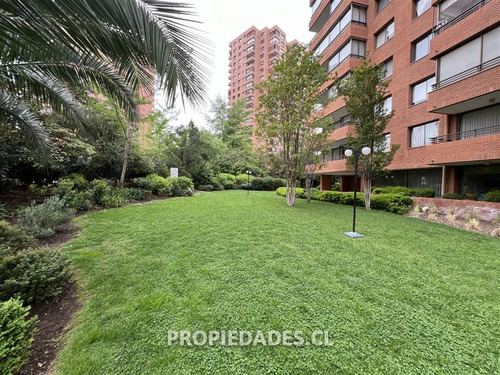 Departamento En Venta De 2 Dorm. En Las Condes