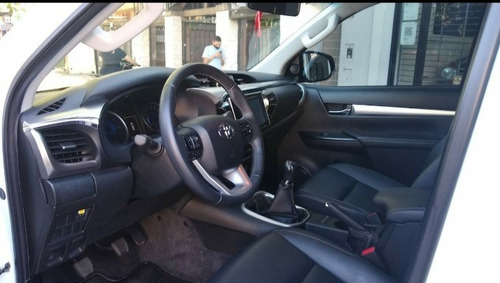 Toyota Hilux 2.8 Cd Srv Pack 177cv 4x2 2016