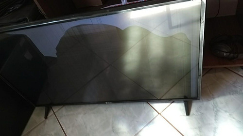 Smart Tv LG 43lj55 - Display Quebrado.