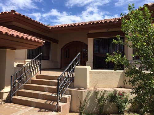 Casa En Venta En Las Fuentes, Los Mochis Sinaloa.