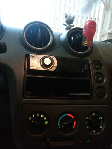 Ford Fiesta 1.0 Supercharger 5p 2004