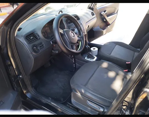 Volkswagen Vento 1.6 Starline At