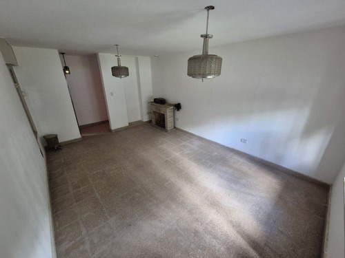 Casa En Venta Damian Garat 3025, Poeta Lugones, Córdoba, Argentina 4 Dormitorios