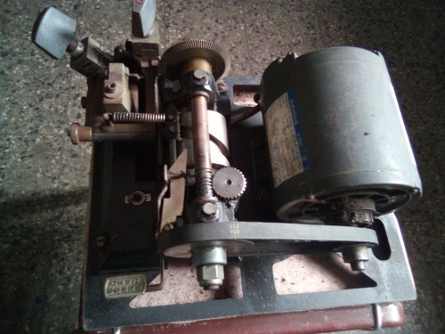 Imagen 7 de 10 de Maquinas De Duplicar Llaves Ilco Motor Westinhouse