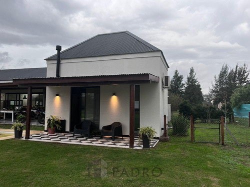 Casa En Venta 4 Ambientes. Pileta. Barrio San Roque, Comarcas De Lujan