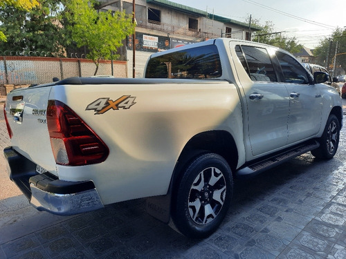 Imagen 4 de 20 de Toyota Hilux 2019 2.8 Cd Srx 177cv 4x4 At