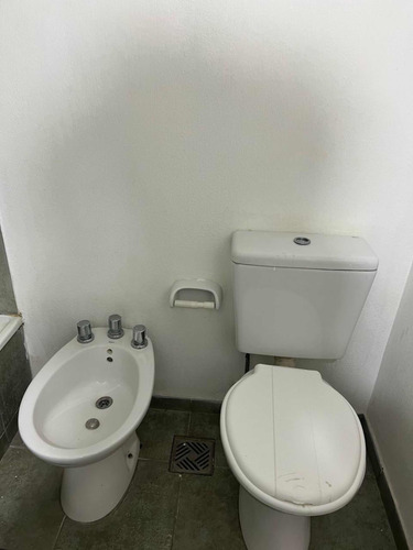 Departamento 2 Ambientes , 1 Cuadra De La Estación De Merlo