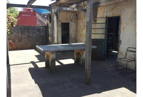 Imagen 2 de 7 de Casa Sobre Lote Propio. 200m2. Terraza. Patio. Ideal 2 Famil