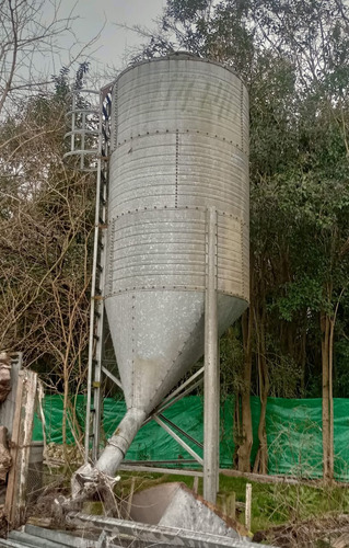 Silo De 9 Toneladas, Usado En Buenas Condiciones (Usado)