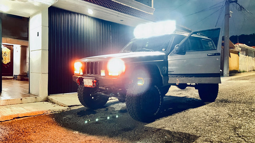 Jeep Cherokee Xj , 4x4, Aut. 1998