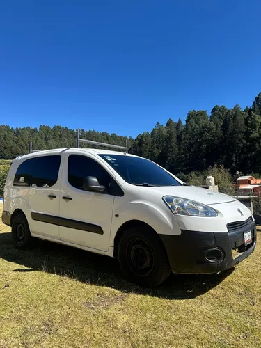 Camioneta 2015 Disel Peugeot Excelentes Condiciones