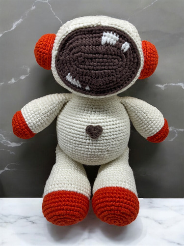 Iván Cornejo A Crochet Tejido O Austronauta De Iván Cornejo