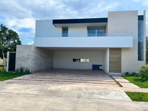 Casa En Venta En Mérida, Privada Parque Natura, Junio 2023.