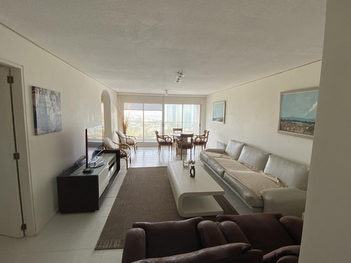 Imagen 5 de 22 de Apartamento Punta Del Este - Lincoln Center, 170 M2, Vista Al Mar, Piso Alto!!