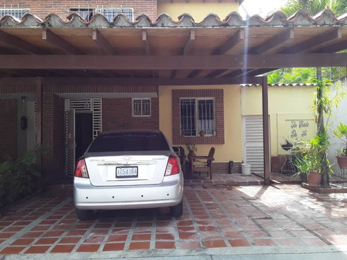 Imagen 2 de 14 de Casa En Guatire, Villa Avila