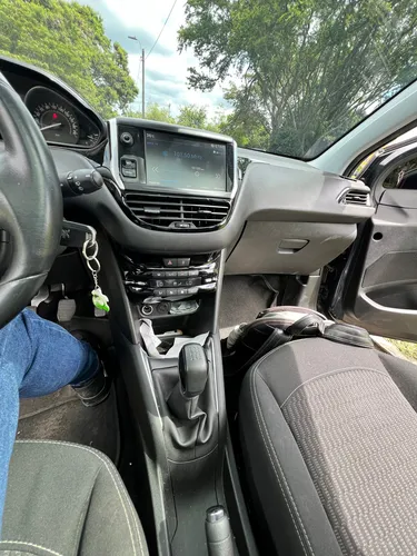 Peugeot 208 1.6 Allure Vti
