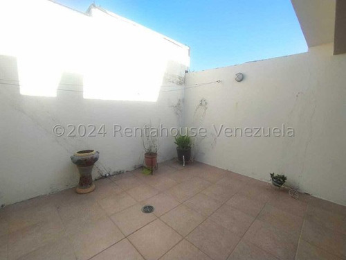 Milagros Inmuebles Casa Venta Cabudare Lara Av Intercomunal Barquisimeto Acarigua Roca Terra Economica Residencial Economico Código Inmobiliaria Rent-a-house 25-5649