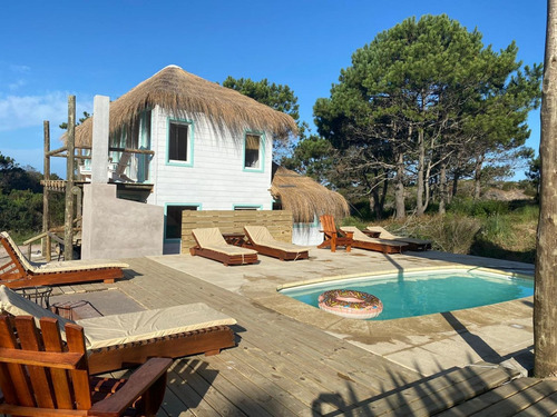 Casa En Alquiler Por Temporada De 1 Dormitorio En Punta Del Diablo