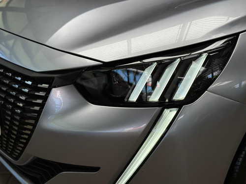 Peugeot 208 1.6 Feline Tiptronic