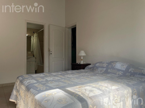 Casa - 5 Ambientes - 3 Cocheras - Pinamar - Venta
