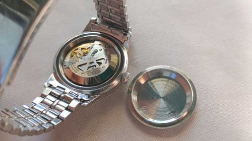 Reloj Bulova Snorkel Waterproof 666 Ft. Devil Diver 1965 Plateado Plateado Beige (Usado)