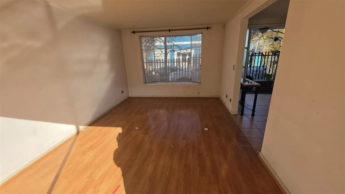 Amplia Y Hermosa Casa En Condominio De 5d / 3b. En Peñalolén