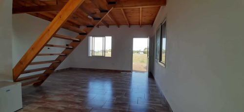 Imagen 2 de 9 de Duplex, Vende O Permuta En Balneario Reta