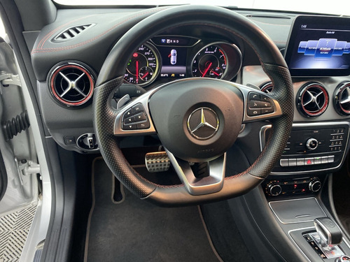 Imagen 21 de 25 de Mercedes Benz Cla 45 Amg A Matic 2.0