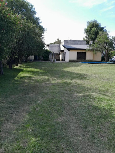 Casa Quinta En Venta - 2 Dormitorios 1 Baño - Moreno