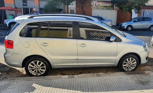 Imagen 2 de 10 de Volkswagen Suran 2014 1.6 Highline 101cv Cuero