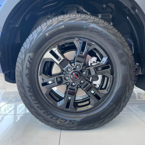 Nissan Frontier PRO4X 4x4 AT