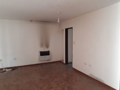 Casa De Tres Dormitorios En Barrio Chateau Carreras, Córdoba