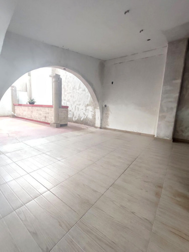 Inmueble En Venta De 1,532m2 Muy Cerca De Zona Esmeralda Y La Salle