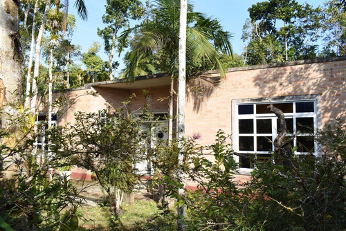 Imagem 4 de 14 de Casa Com Piscina Em Condomínio Fechado À Venda Em Peruíbe