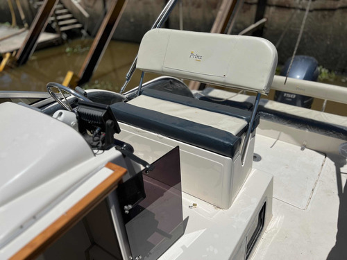 Imagen 7 de 25 de Lancha Cuddy Prinz Cabin 750 2021 Yamaha 150 Hp 4 Tiempos