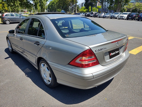 Imagen 2 de 15 de Mercedes Benz C220 Cdi Elegance 220 At Abasto Motors