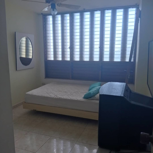 Imagen 4 de 14 de Venta Apartamento En Macuto Vista Al Mar