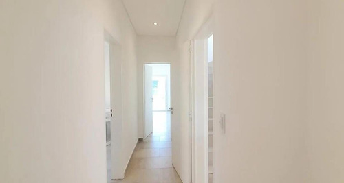 Imagen 11 de 28 de Casa En Venta En San Ramon - Pilar Del Este