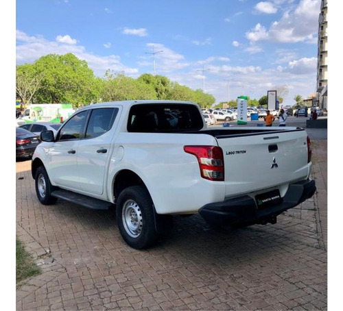 Mitsubishi L200 Triton 2.4 16V TURBO DIESEL GL CD 4X4 MANUAL